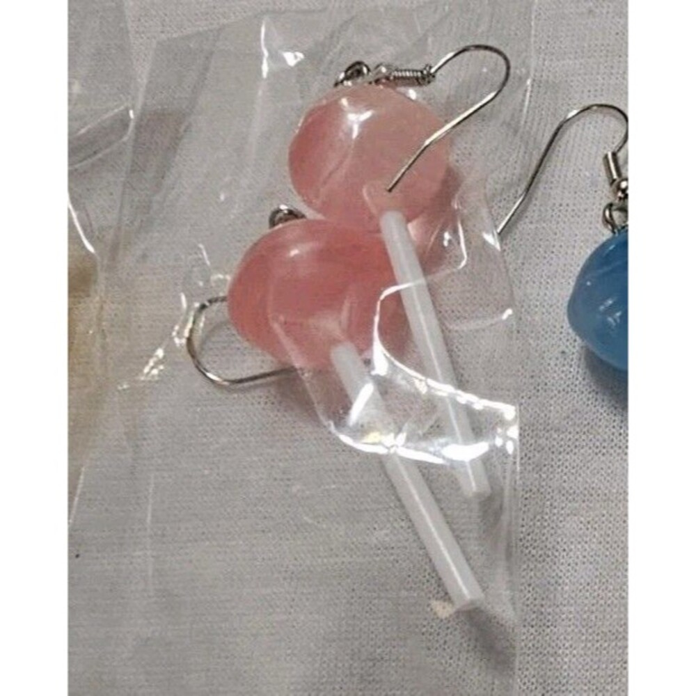 DUM DUM Lollipop Dangle Pierced Earrings Resin Silver Hook Candy 2.5" Pink